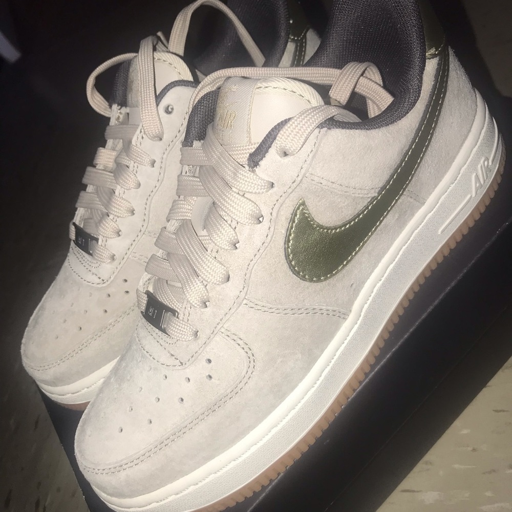 Women’s Nike Air Force 1 ‘07